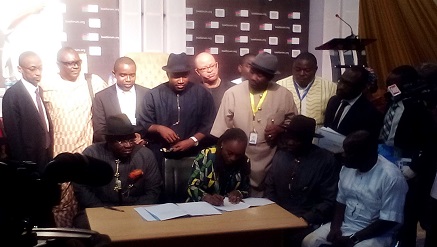 Omobola Johnson, Minister of Communications Technology; Gov Dickson of Bayelsa state; and Broadband Council members at Smart State MoU signing.jpg